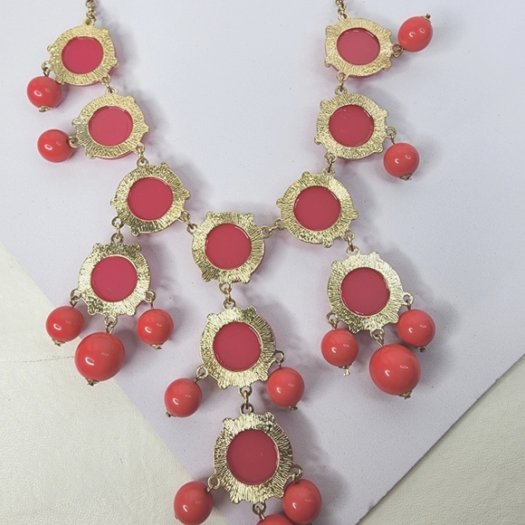 Erica Lyons Bubble Necklace Pink and Gold Tone Statement Necklace NWT - Picture 11 of 14